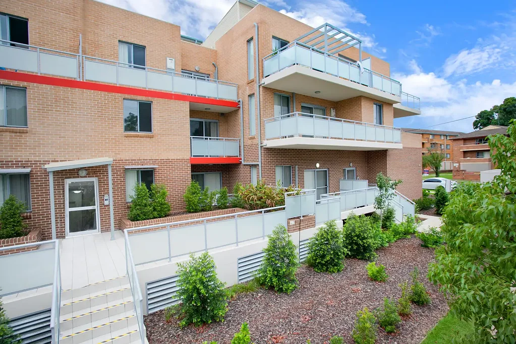 Low-Maintenance Living in the Heart of St Marys!