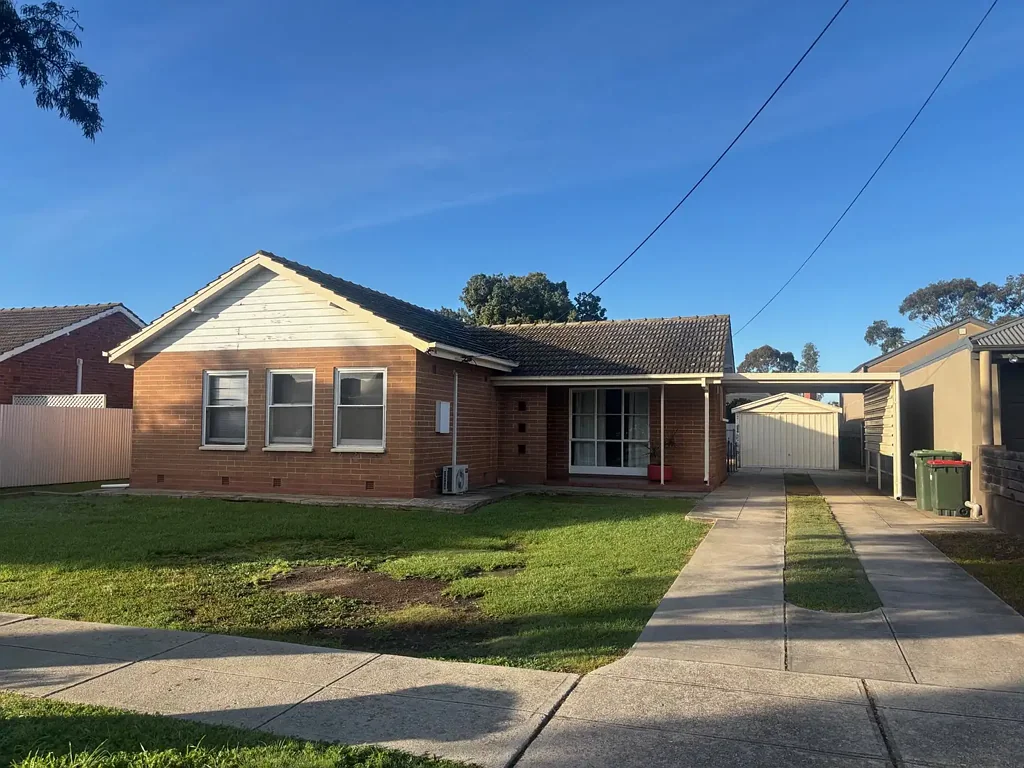 Updated and refreshed family home in beachside locality