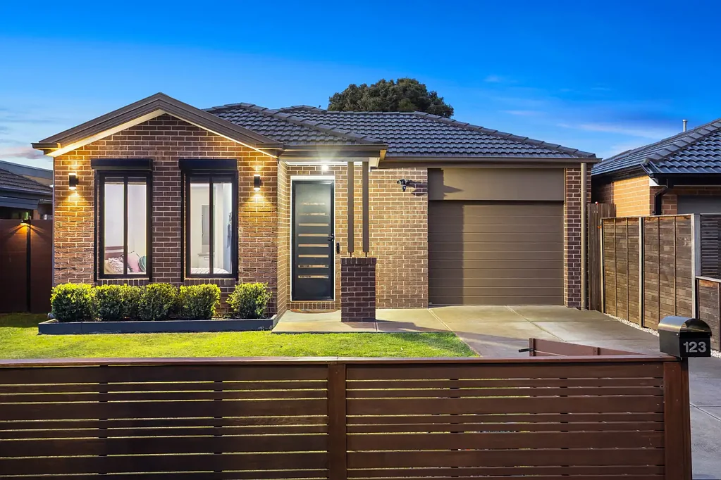 Altona 3બેડરૂમ Central Position, Modern Single Level Appeal!