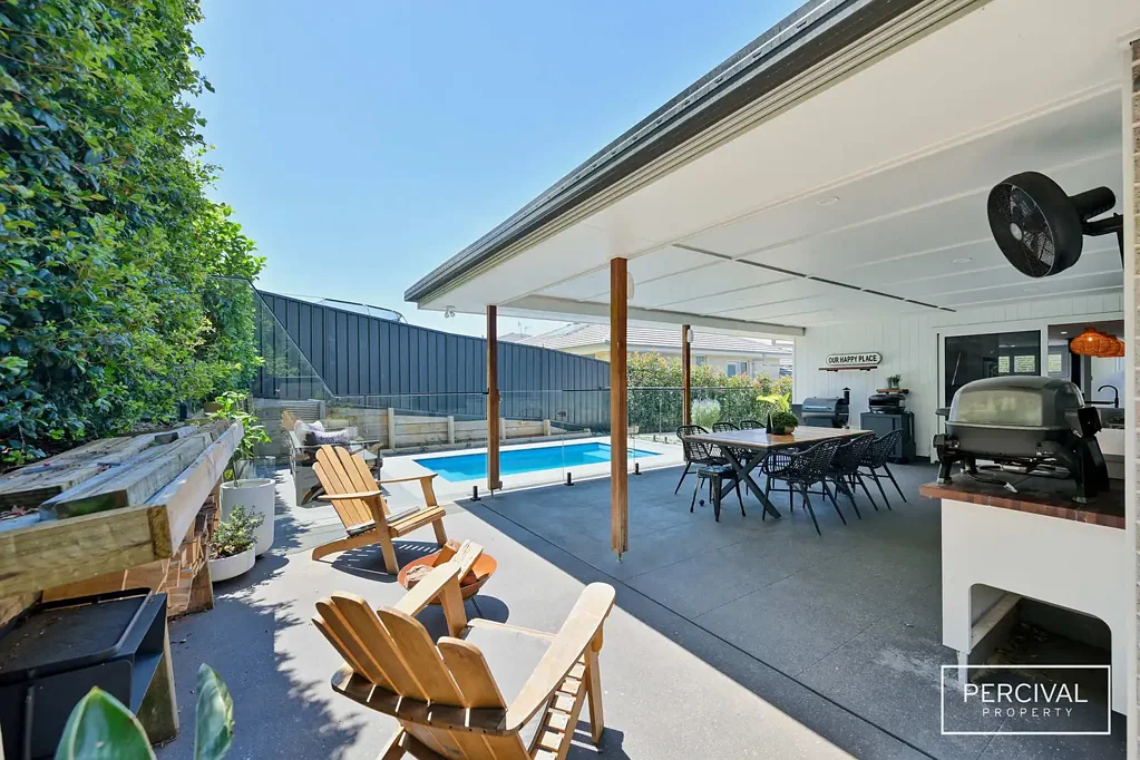 Port Macquarie 4 Bedroom First Class Modern Family Home in Premier Location