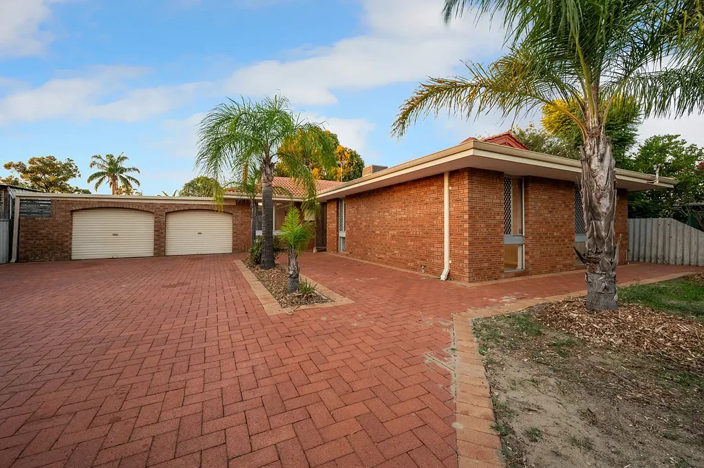 RENOVATED FAMILY LIVING