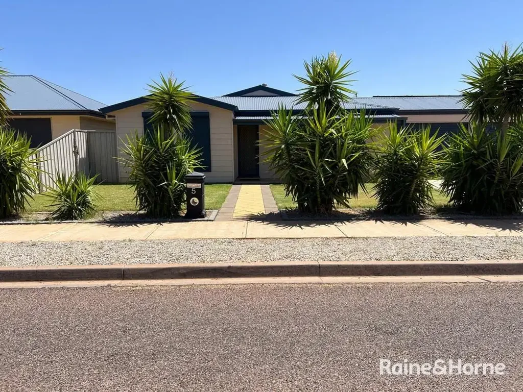 5 Maireana Circuit, Roxby Downs, SA 5725