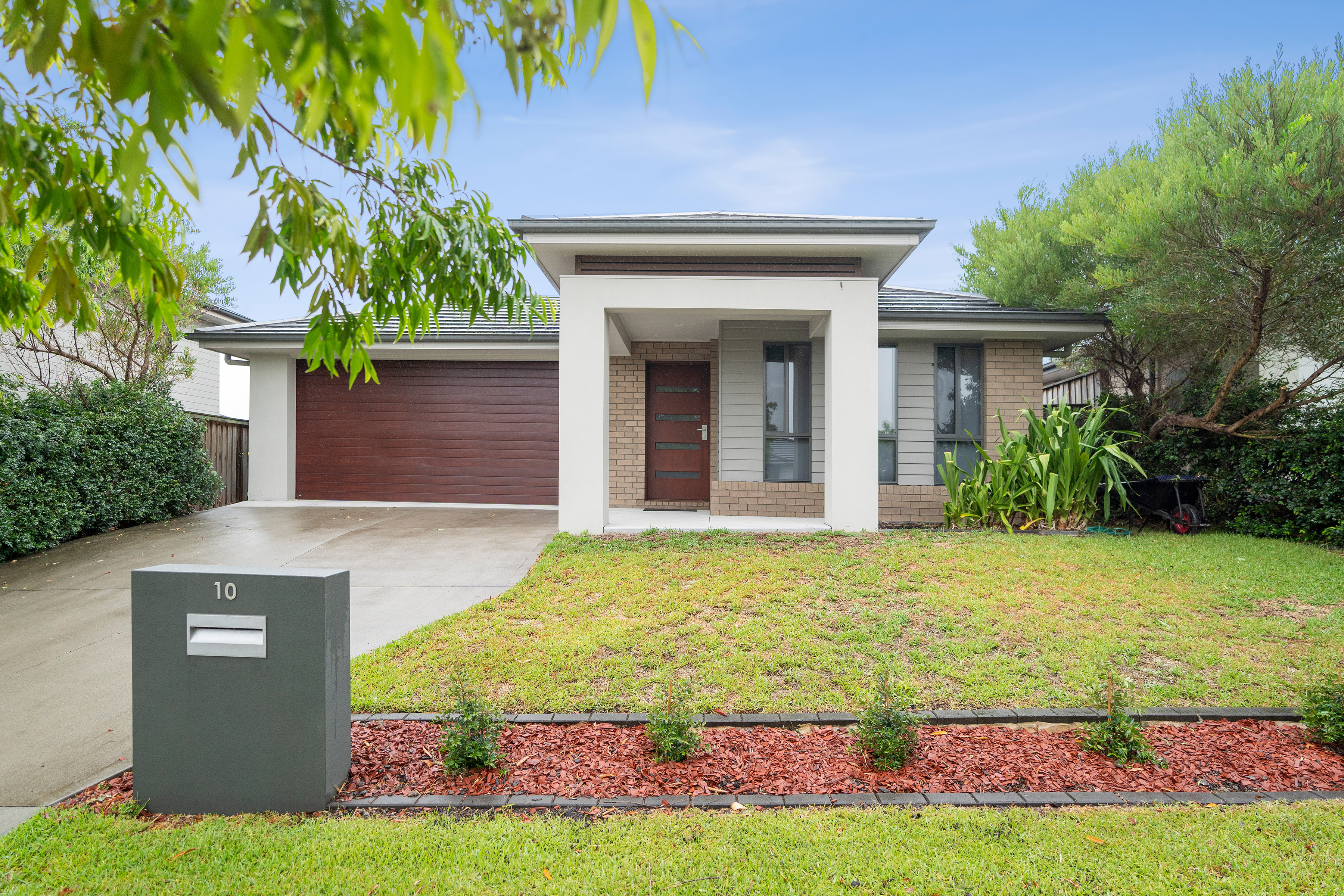 10 ROBUSTA ST, FLETCHER NSW 2287, 0 રૂમ, 0 બાથરૂમ, House