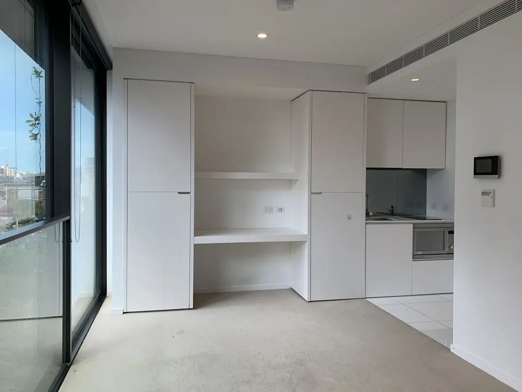 LEVEL 8 | MODERN STUDIO WITH CITY VIEWS | BILLS INCLUDED | @ CENTRAL PARK