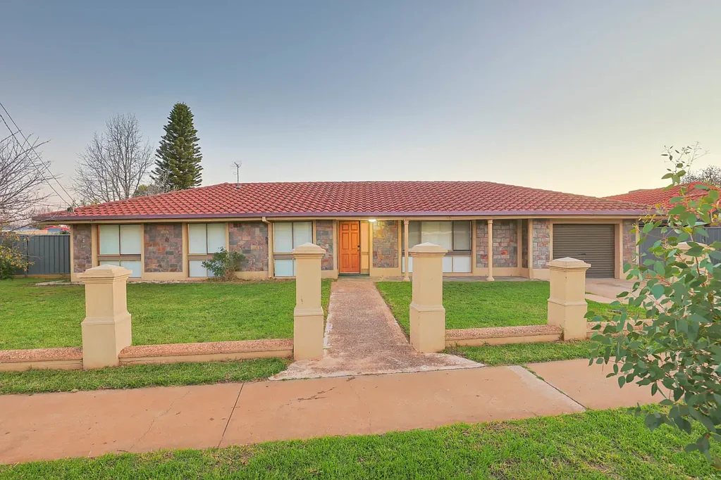 Mildura 4Kwarto Move-In Ready Family Living on a Spacious Corner Allotment