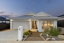 5 Lautaret Road, Brown Hill