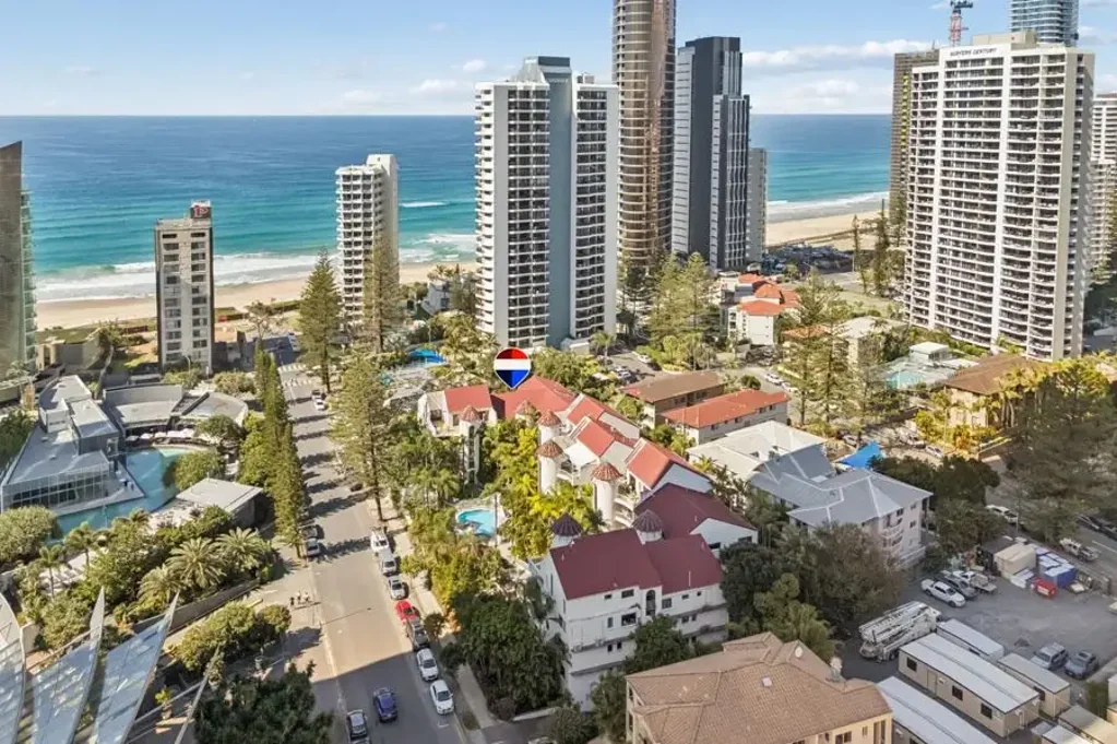 Surfers Paradise 1房  Prime Surfers Paradise Location | Ground Floor Potential