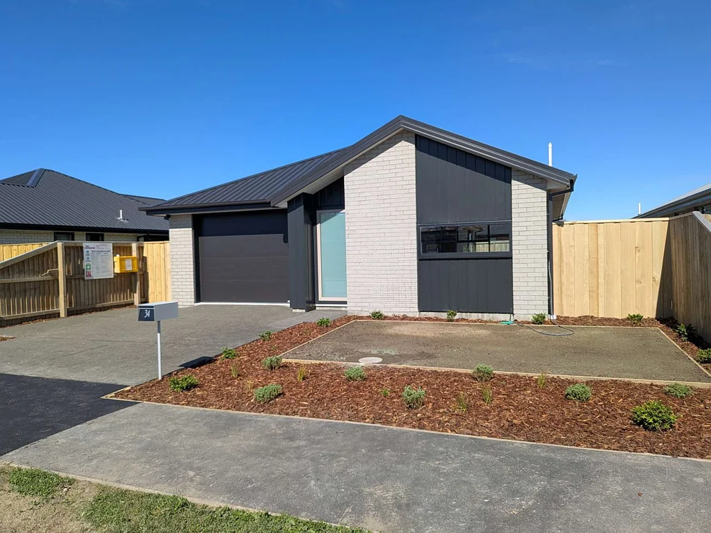 Halswell 3Kwarto Move in ready. Brand New home in great location.