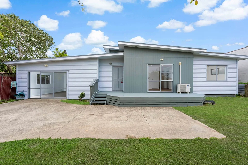 Henderson 5Habitaciones Legal Home & Income – Landbank or Develop!