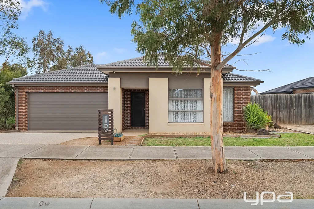 32 Cooloongup Crescent, Harkness, VIC 3337