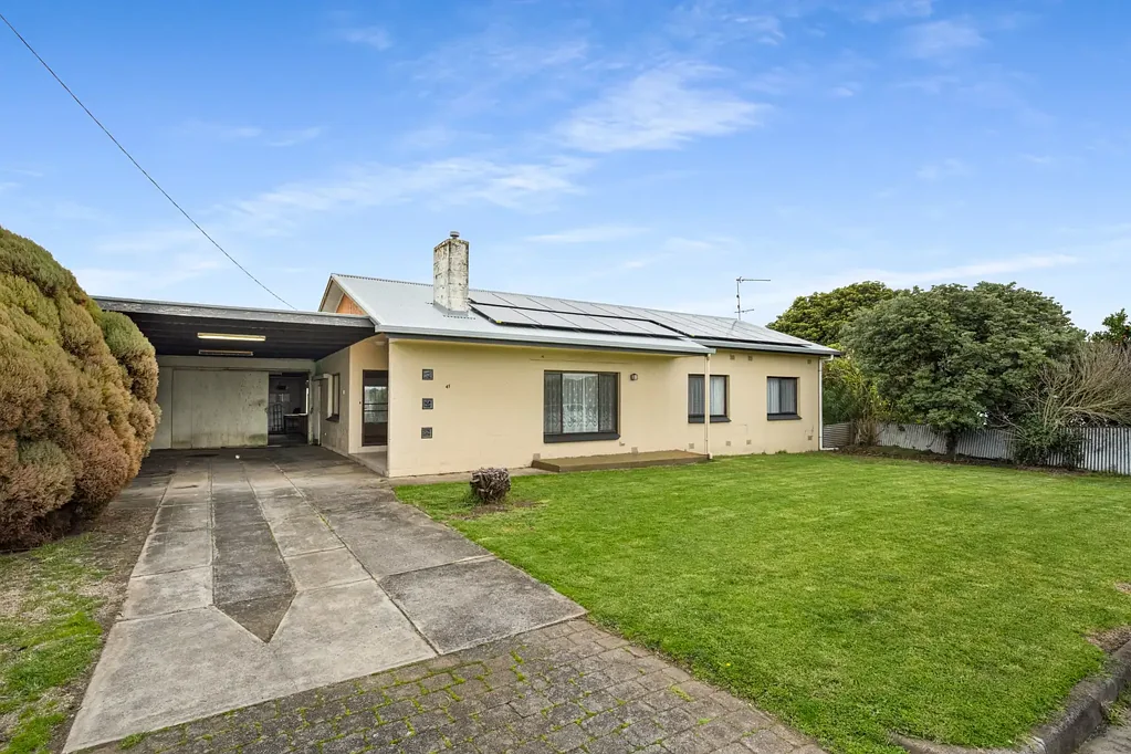 41 Vansittart Road, Mount Gambier, SA 5290, 3 Bedrooms, 1 Bathrooms, House