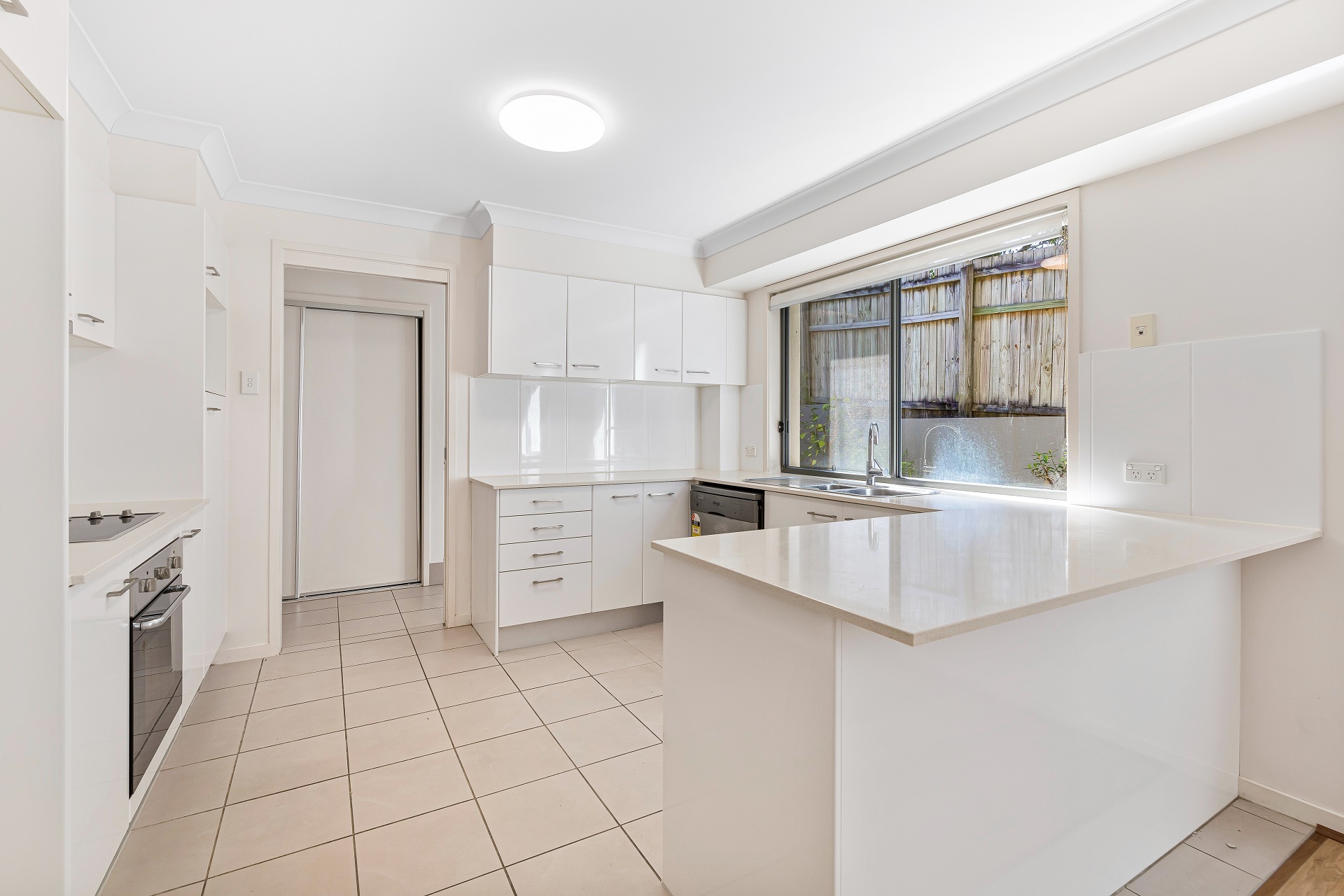 UNIT 15 139 COTLEW ST, ASHMORE QLD 4214, 0 રૂમ, 0 બાથરૂમ, Townhouse