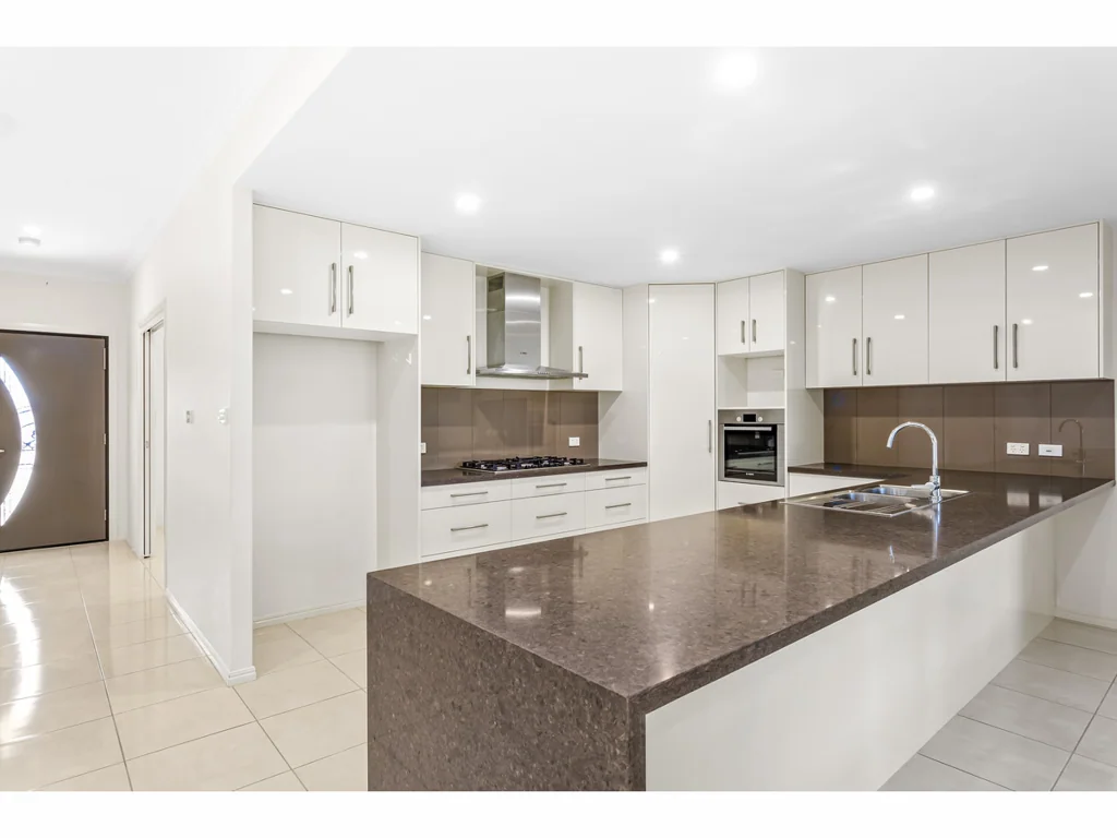 13 Mistletoe Avenue, Norman Gardens, QLD 4701