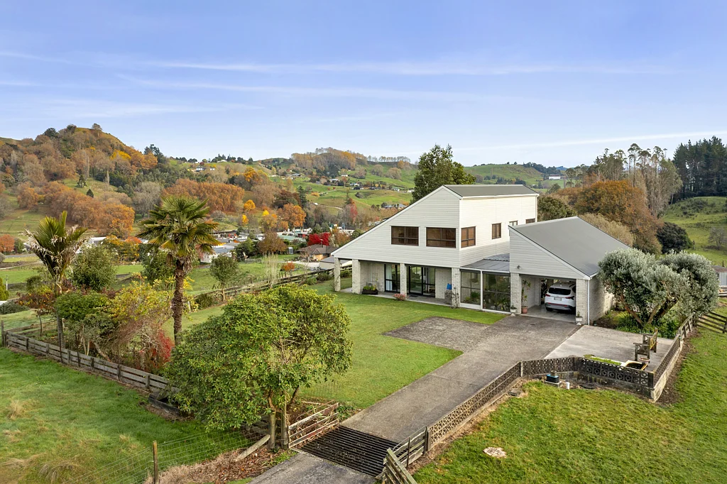 Te Kuiti A Commanding Lifestyle in Town - 6.3 hectares