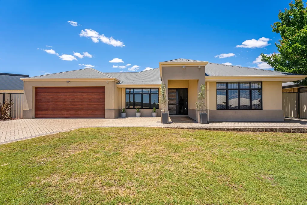 64 Khedive Street, Wagin, WA 6315