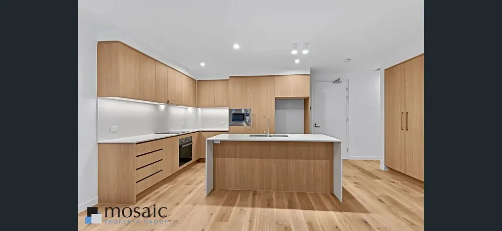 STUNNING COASTAL APARTMENT IN THE HEART OF KINGS BEACH
