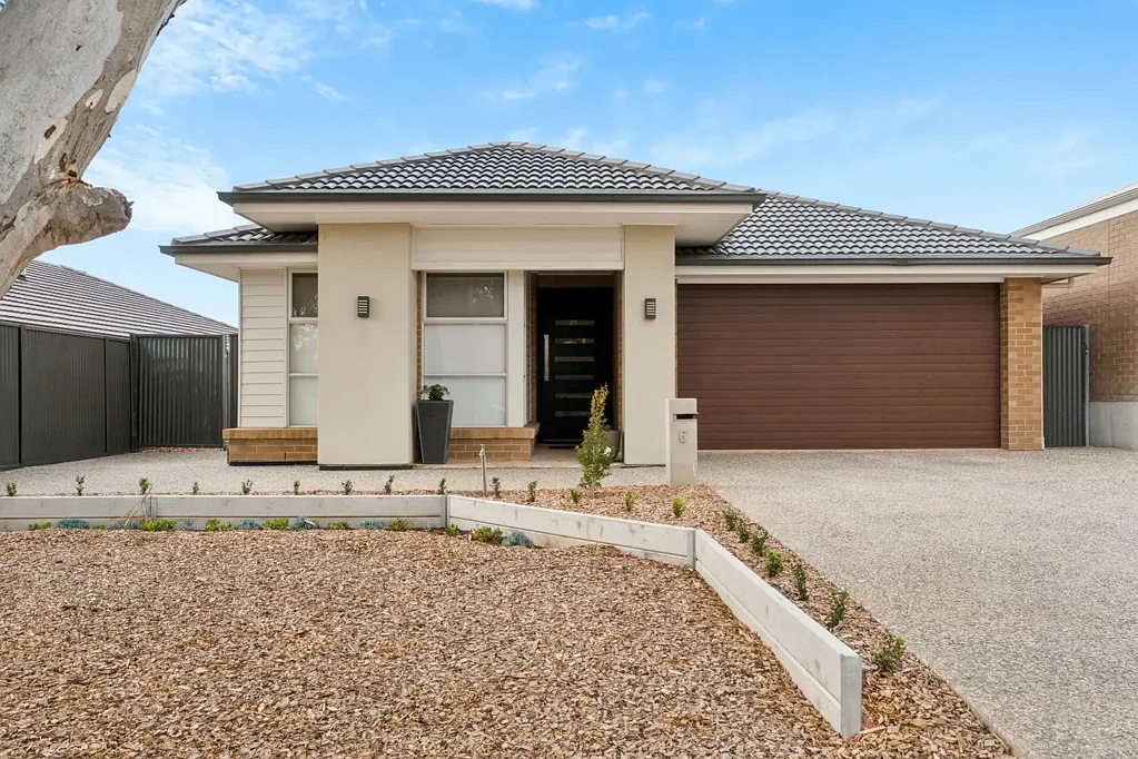 Blakeview 4房  Modern. Spacious. Homely.