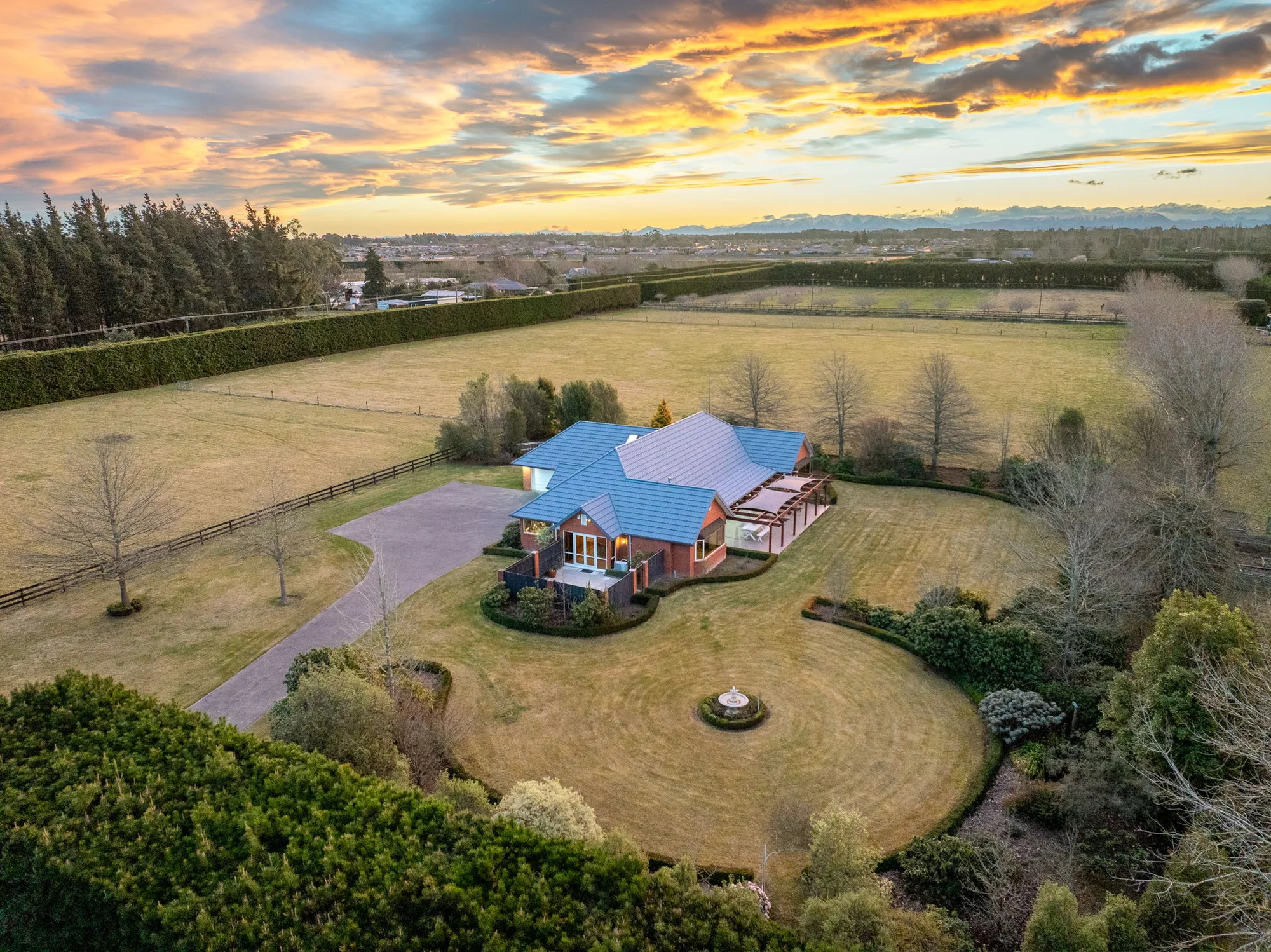 West Melton 4 Slaapkamer Substantial Home - Premier Lifestyle Location