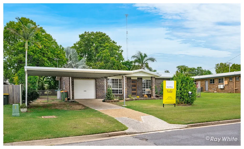 Highly sought after lowset brick in Gracemere