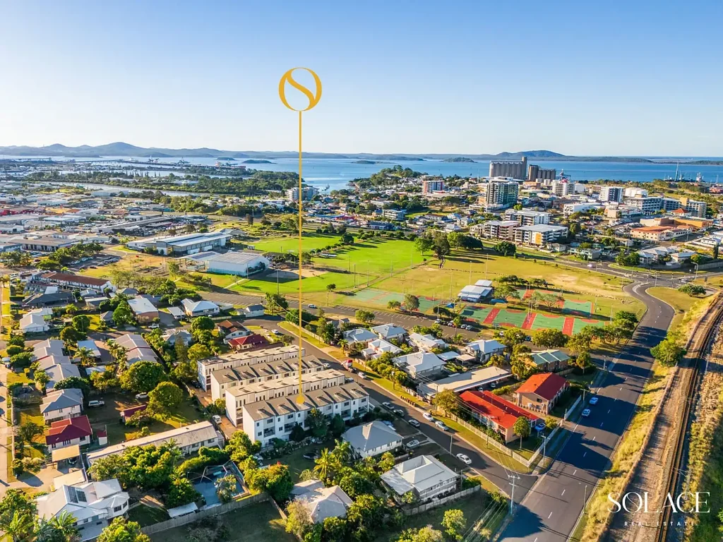West Gladstone 3ห้องนอน Modern Three-Level Townhouse, Immediate Rental Income & Moments from the CBD!