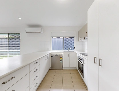 5 Highcliff Crescent, North Lakes, Moreton Bay Region, 4 कमरे, 2 बाथरूम, House
