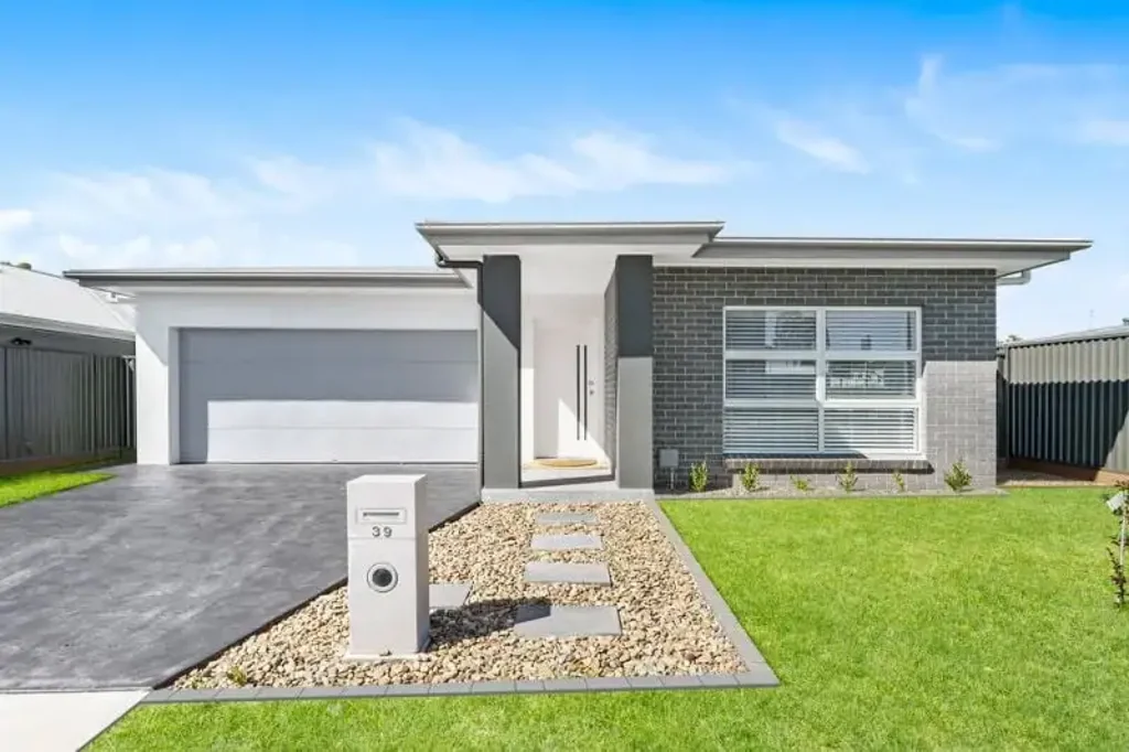 39 Dulcimere Street, Tahmoor, NSW 2573