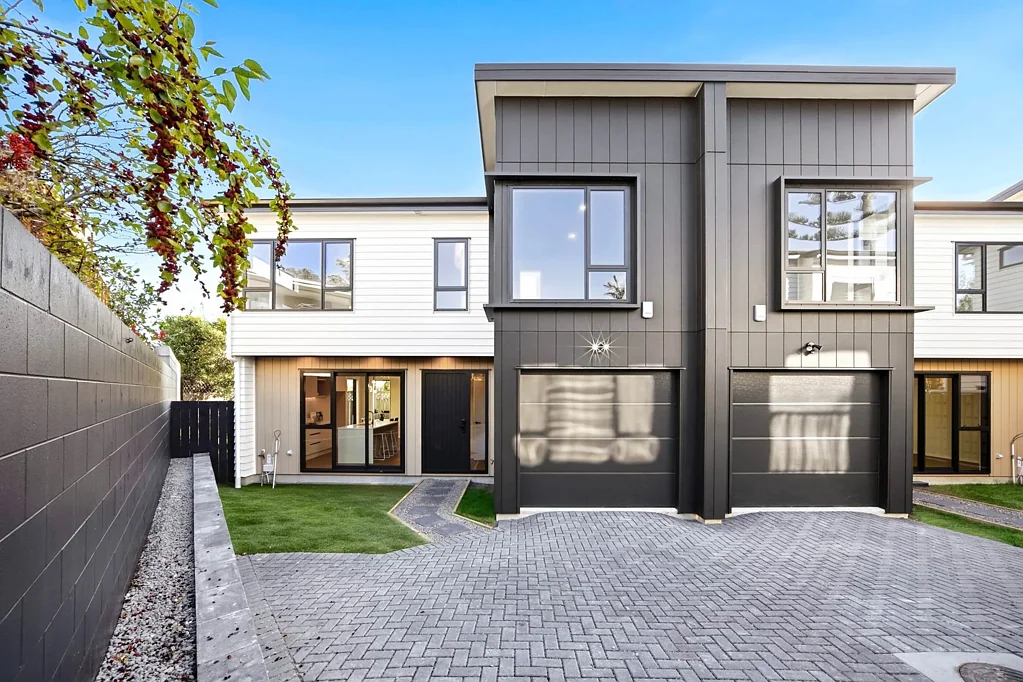 Forrest Hill 3 Bedroom Dual Westlake Zones. Designer Style. Room To Park.