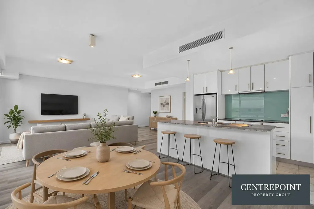 East Perth 2 Slaapkamer ABSOLUTE OPPORTUNITY!! TOP FLOOR APARTMENT WITH RIVER VIEWS