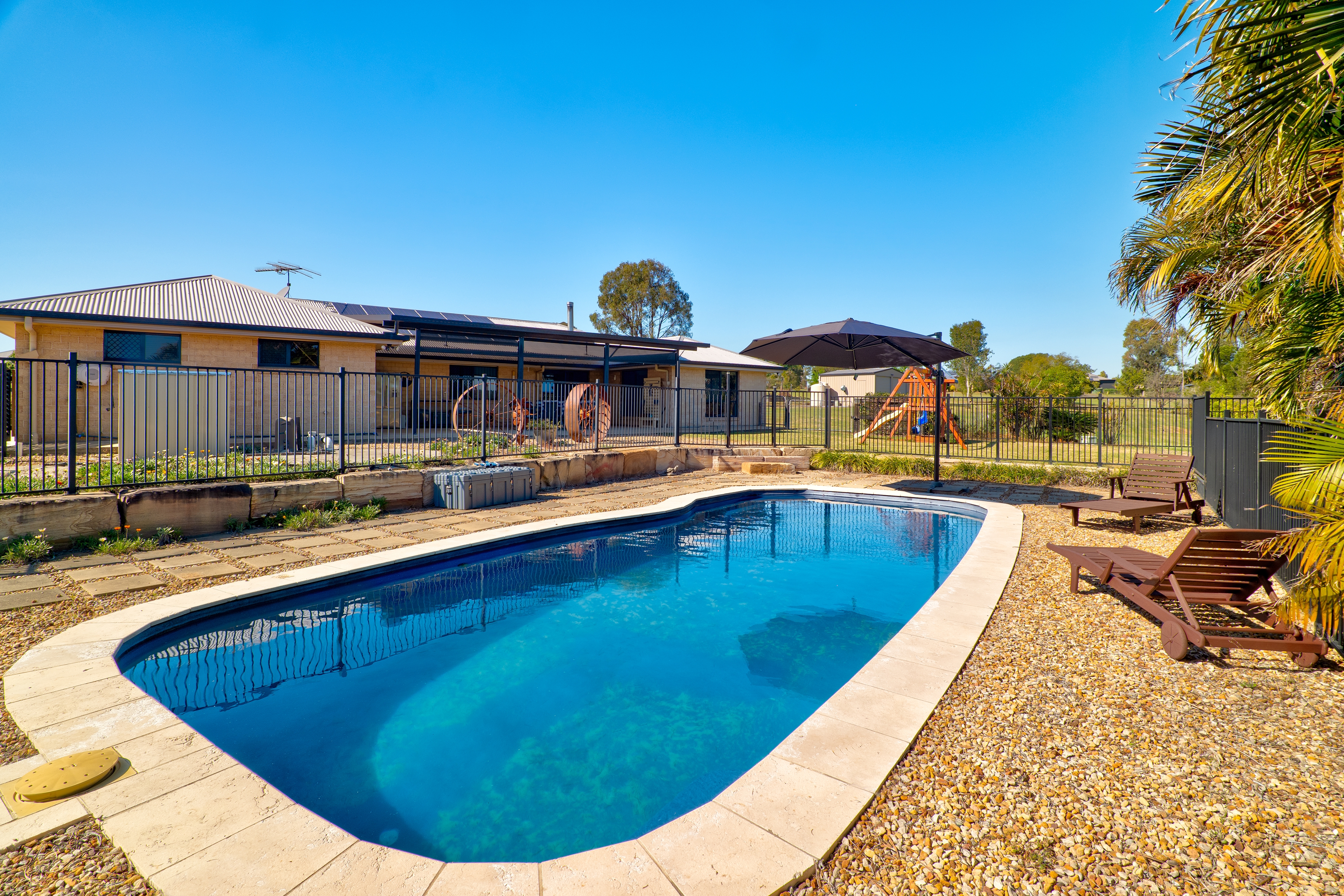 4 MOORE CL, HATTON VALE QLD 4341, 0部屋, 0バスルーム, House