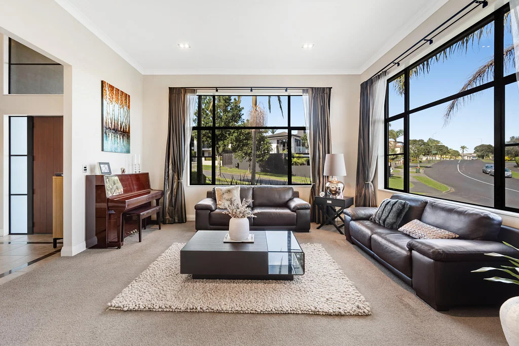 East Tamaki Heights 5Moenga A Home of Scale. A Sale That Can't Wait.