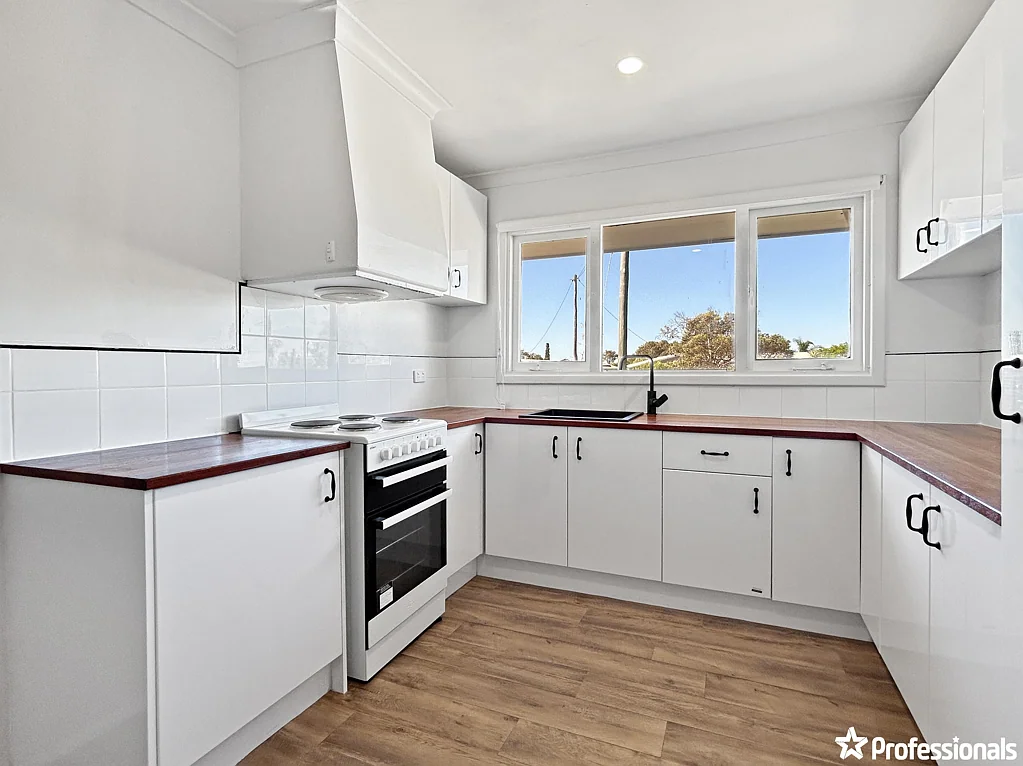 2 Sherlock Way, Rangeway, WA 6530