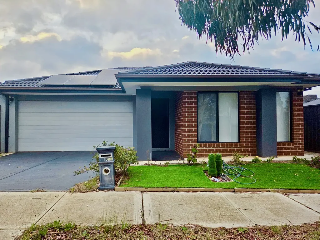 Modern Family Home in a Convenient Cobblebank Location