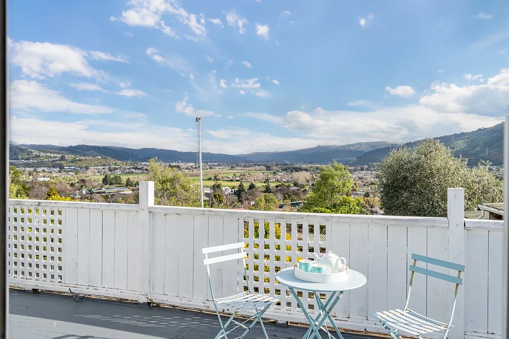 31 Aniseed Grove, Timberlea, Upper Hutt, Wellington