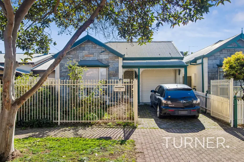 Glenelg North 3房  Coastal Lifestyle Meets Everyday Convenience