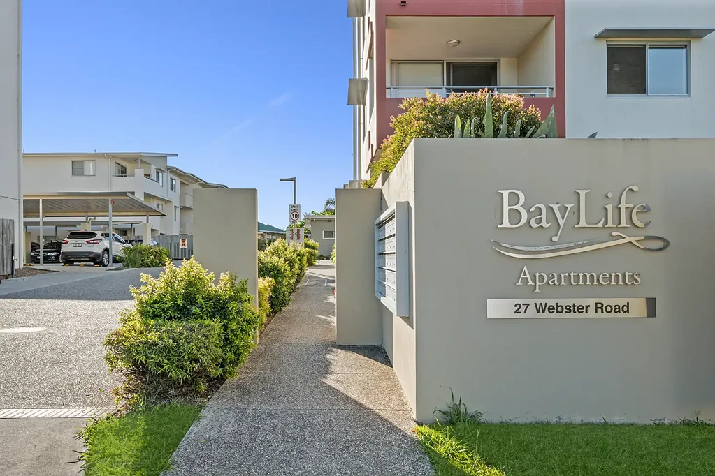 Deception Bay 2Phòng ngủ Top-Floor Living with Pool Views & Bay Breezes