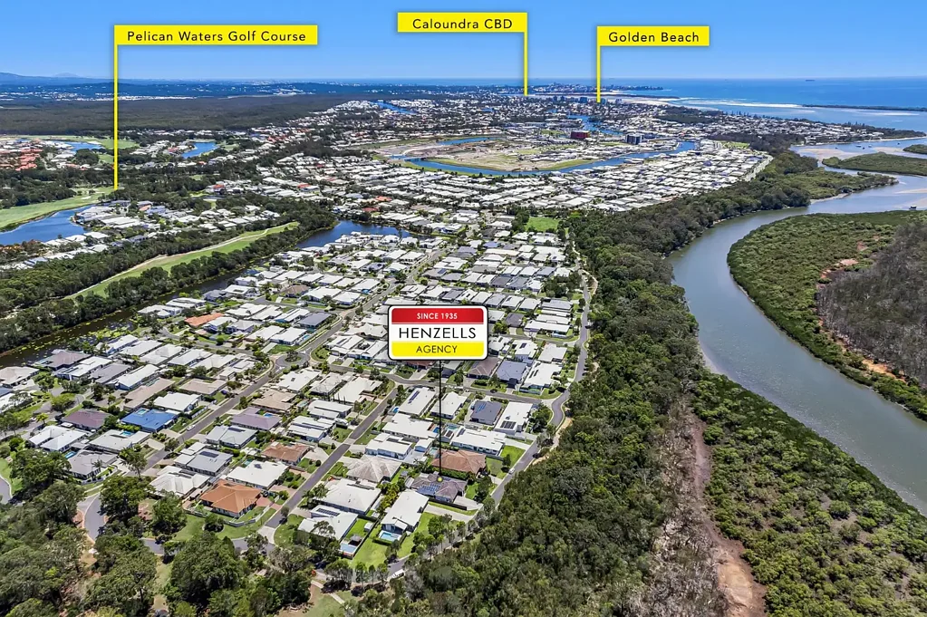 TRANQUIL HOME CLOSE TO NATURE - PREMIER PELICAN WATERS LIVING