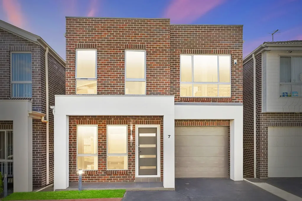 Schofields 4غرفة نوم Family friendly location within Riverbank Public & The Ponds High School zones!