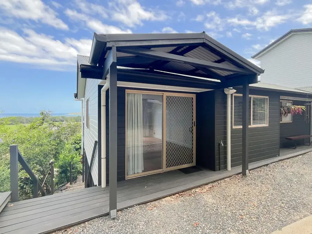 ONE BEDROOM WITH OCEAN VIEWS