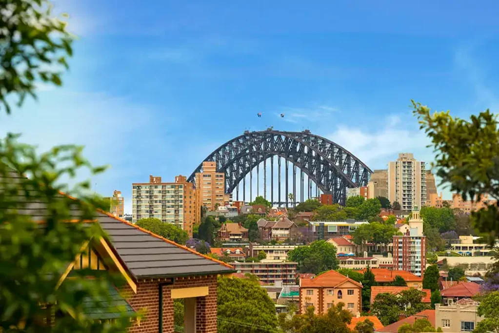 Spacious And Lofty Apartment With Harbour Bridge Views