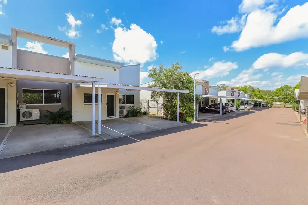 Farrar 2房  PARKSIDE LIVING WITH EVERYDAY CONVENIENCE