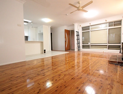 18 Dredge Avenue, Moorebank, South Western Suburbs, 3房, 1浴, House