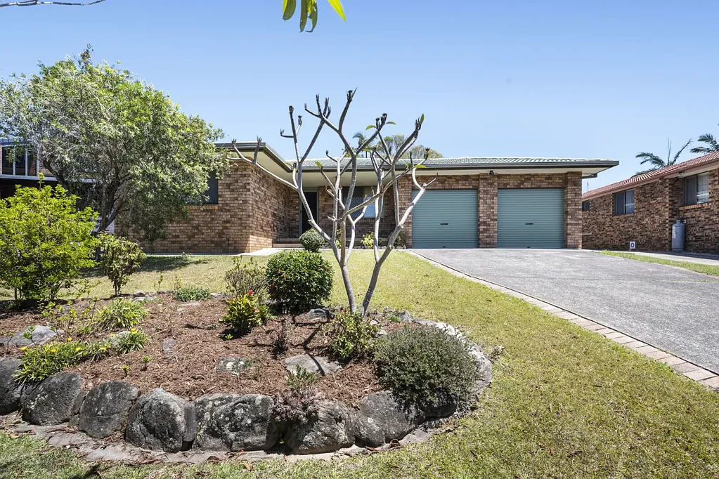 Spacious 4-Bedroom Family Home In Ideal Location
