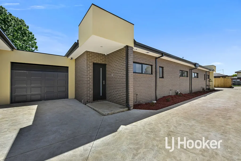 2 BEDROOM UNIT IN QUIET LOCATION!