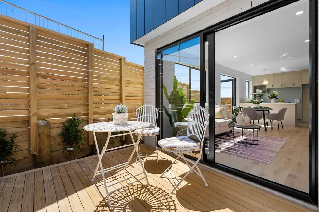 Clover Park 2 Bedroom HI-SPEC!  LOW UPKEEP!  FREEHOLD!  BRAND NEW!