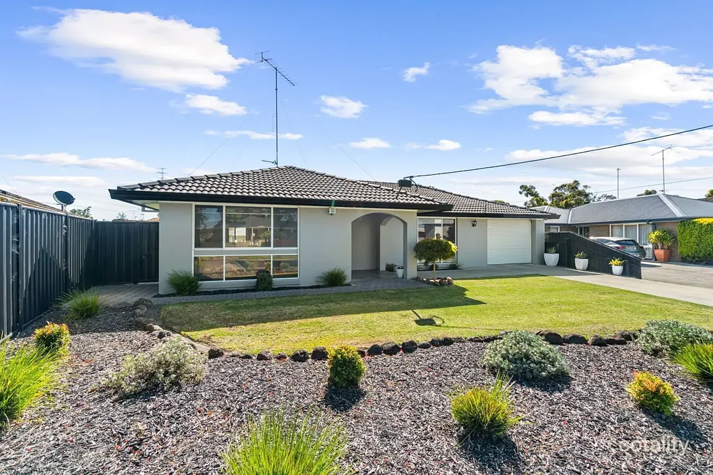 17 Wyung Drive, Morwell, VIC 3840