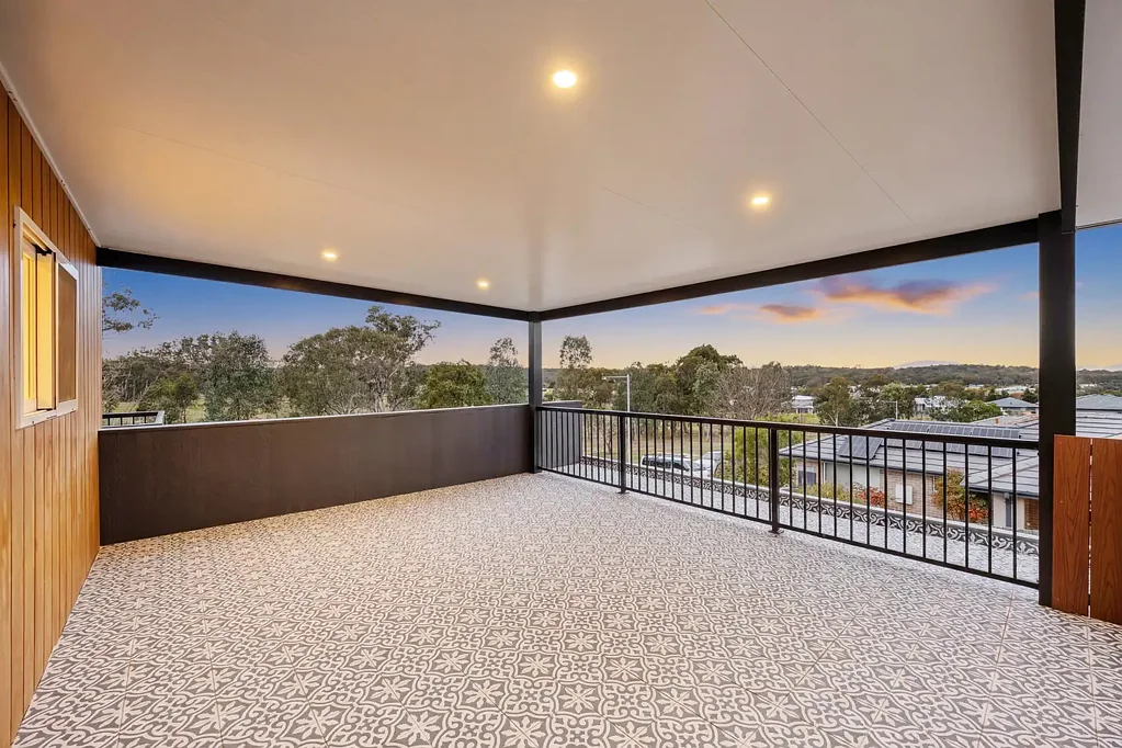Bonner 5房  Luxury Living with Stunning Reserve Views