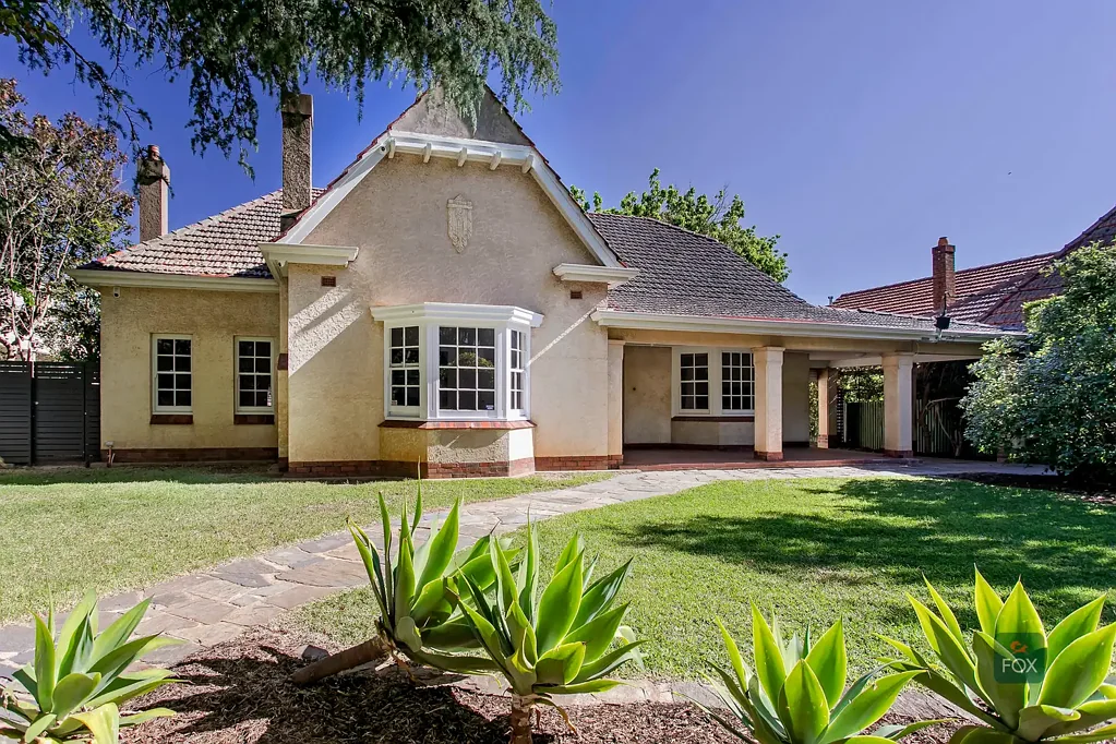 Medindie 3ਬੈੱਡਰੂਮ Classic 30s residence in this esteemed residential pocket.