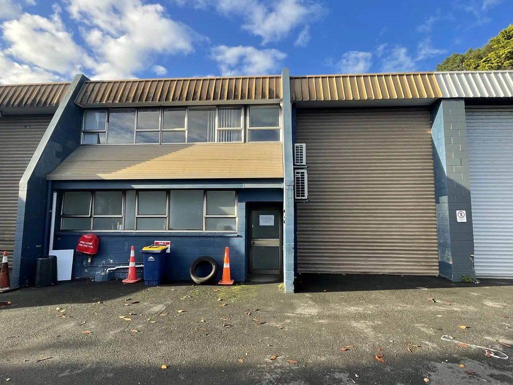 Rosedale Great location, Office+Warehouse Opportunity