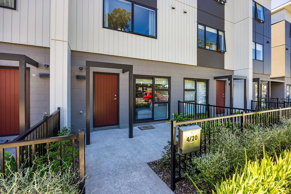 Mangere 1房  Bank says sell - cashflow positive investment