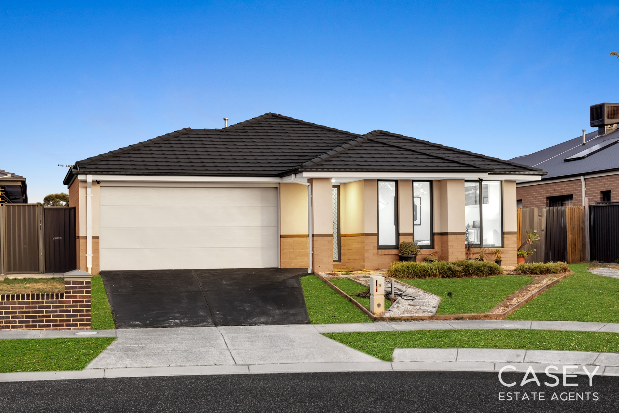 38 GENEVIEVE CCT, CRANBOURNE EAST VIC 3977, 0房, 0浴, House